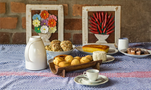 A mesa farta de Minas: quando o sabor é só o começo